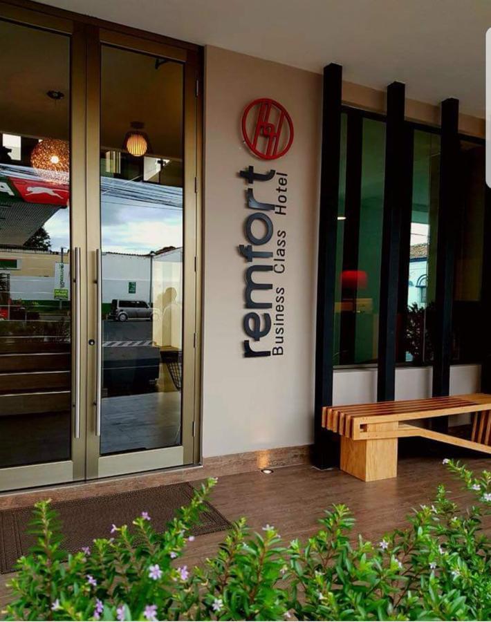 Remfort Hotel سانتا آنا المظهر الخارجي الصورة